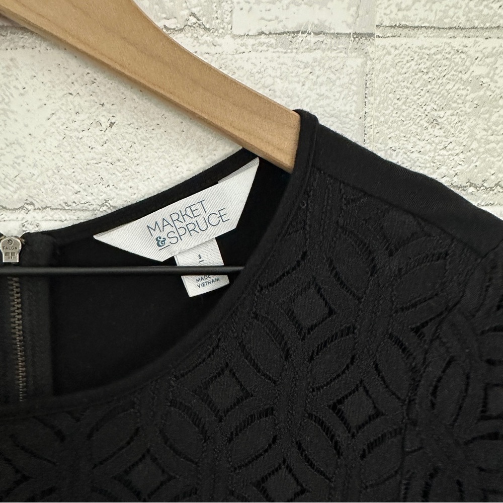 MARKET & SPRUCE Black Lace Overlay Short Sleeve Top - Picture 4 of 8